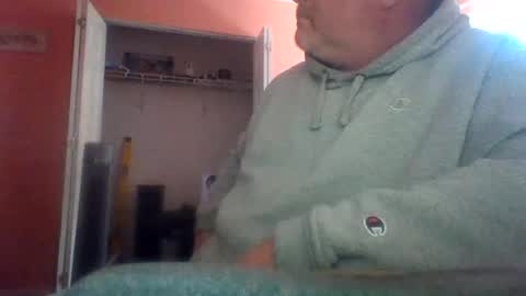 Snapshot of tomcat4848 chatting on 07-12-26, 04:42 tomcat4848 online show from 07-12-26, 04:42