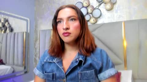 Snapshot of tomlondon_ chatting on 06-06-26, 12:21 online show from 06-06-26, 12:21