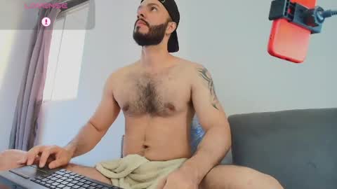Snapshot of tommel_bailey chatting on 05-16-26, 01:10 Tommel Bailey online show from 05-16-26, 01:10