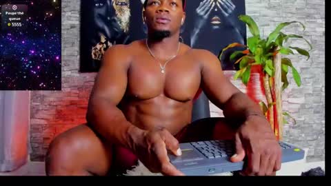 Snapshot of tommike388 chatting on 12-27-24, 04:26 Tom Mike online show from 12-27-24, 04:26