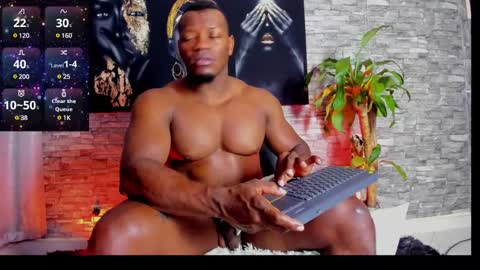Snapshot of tommike388 chatting on 01-24-25, 02:39 Tom Mike online show from 01-24-25, 02:39