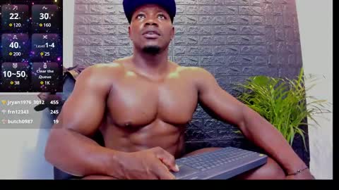 Snapshot of tommike388 chatting on 02-14-25, 05:25 Tom Mike online show from 02-14-25, 05:25