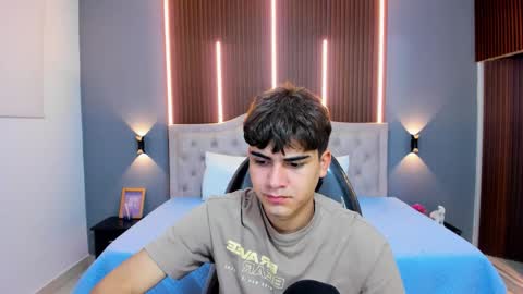 Tommy  online show from 11-08-25, 03:39