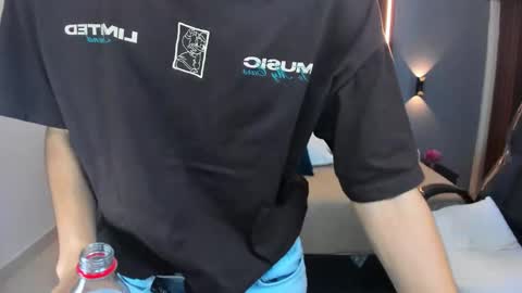 Tommy  online show from 11-13-25, 04:11