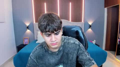 Tommy  online show from 11-26-25, 03:29