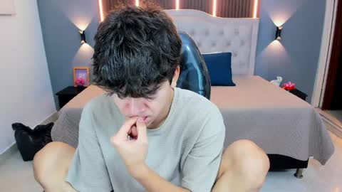 Tommy  online show from 04-07-26, 03:29