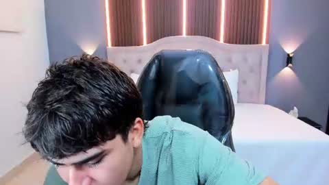 Snapshot of tommy18__ chatting on 07-01-26, 03:30 Tommy online show from 07-01-26, 03:30