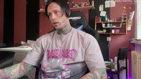 Snapshot of tommy__gun_ chatting on 12-13-24, 07:58 Tommy and Katana online show from 12-13-24, 07:58