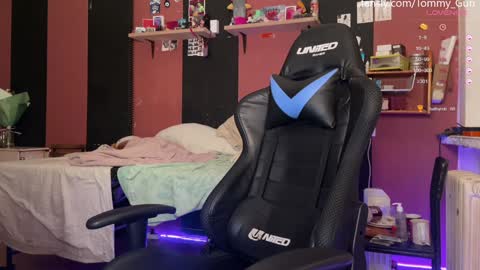 Snapshot of tommy__gun_ chatting on 12-13-24, 02:38 Tommy and Katana online show from 12-13-24, 02:38