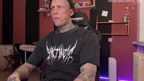 Snapshot of tommy__gun_ chatting on 12-14-24, 06:30 Tommy and Katana online show from 12-14-24, 06:30