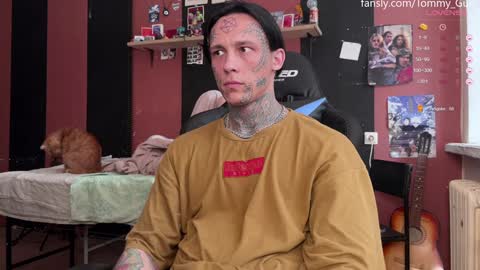 Snapshot of tommy__gun_ chatting on 12-19-24, 11:29 Tommy and Katana online show from 12-19-24, 11:29