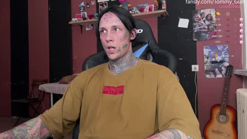 Snapshot of tommy__gun_ chatting on 12-20-24, 01:11 Tommy and Katana online show from 12-20-24, 01:11