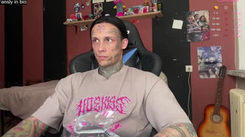 Snapshot of tommy__gun_ chatting on 12-23-24, 07:30 Tommy and Katana online show from 12-23-24, 07:30