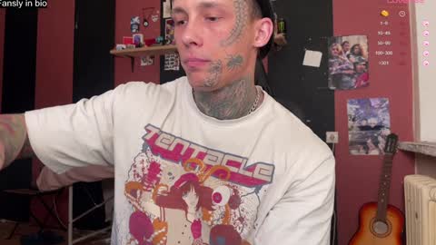 Snapshot of tommy__gun_ chatting on 12-24-24, 02:54 Tommy and Katana online show from 12-24-24, 02:54