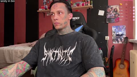 Snapshot of tommy__gun_ chatting on 12-26-24, 08:18 Tommy and Katana online show from 12-26-24, 08:18