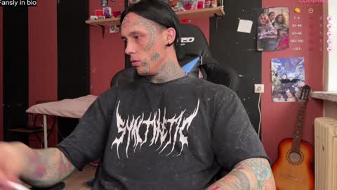 Snapshot of tommy__gun_ chatting on 12-26-24, 12:05 Tommy and Katana online show from 12-26-24, 12:05