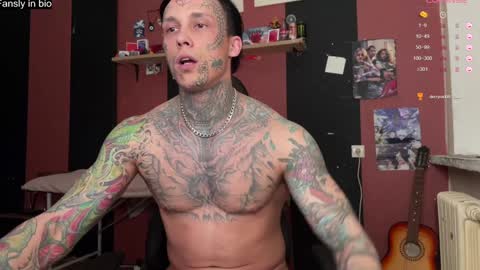 Snapshot of tommy__gun_ chatting on 12-26-24, 03:10 Tommy and Katana online show from 12-26-24, 03:10