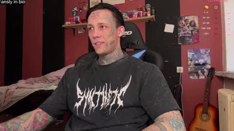 Snapshot of tommy__gun_ chatting on 12-31-24, 06:48 Tommy and Katana online show from 12-31-24, 06:48