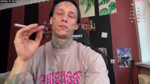 Snapshot of tommy__gun_ chatting on 01-04-25, 07:24 Tommy and Katana online show from 01-04-25, 07:24