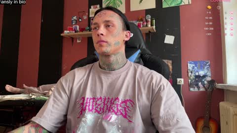 Snapshot of tommy__gun_ chatting on 01-04-25, 10:27 Tommy and Katana online show from 01-04-25, 10:27