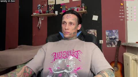 Snapshot of tommy__gun_ chatting on 01-05-25, 03:34 Tommy and Katana online show from 01-05-25, 03:34