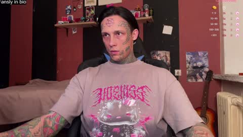 Snapshot of tommy__gun_ chatting on 01-05-25, 06:35 Tommy and Katana online show from 01-05-25, 06:35