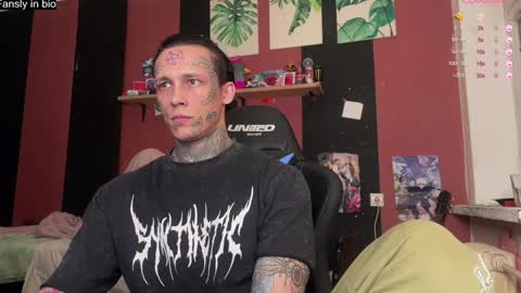 Snapshot of tommy__gun_ chatting on 01-11-25, 02:36 Tommy and Katana online show from 01-11-25, 02:36