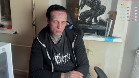 Snapshot of tommy__gun_ chatting on 01-15-25, 05:26 Tommy and Katana online show from 01-15-25, 05:26