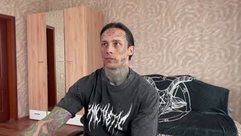 Snapshot of tommy__gun_ chatting on 01-25-25, 08:53 Tommy and Katana online show from 01-25-25, 08:53