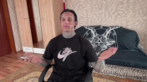 Snapshot of tommy__gun_ chatting on 01-26-25, 07:53 Tommy and Katana online show from 01-26-25, 07:53