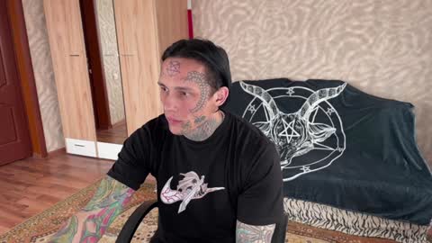 Snapshot of tommy__gun_ chatting on 01-26-25, 11:39 Tommy and Katana online show from 01-26-25, 11:39