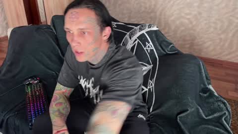 Snapshot of tommy__gun_ chatting on 01-31-25, 10:10 Tommy and Katana online show from 01-31-25, 10:10