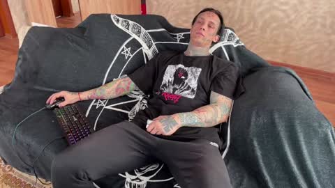 Snapshot of tommy__gun_ chatting on 02-02-25, 07:41 Tommy and Katana online show from 02-02-25, 07:41