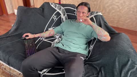 Snapshot of tommy__gun_ chatting on 02-03-25, 06:56 Tommy and Katana online show from 02-03-25, 06:56