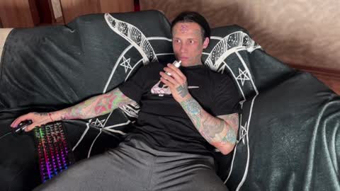 Snapshot of tommy__gun_ chatting on 02-04-25, 04:39 Tommy and Katana online show from 02-04-25, 04:39