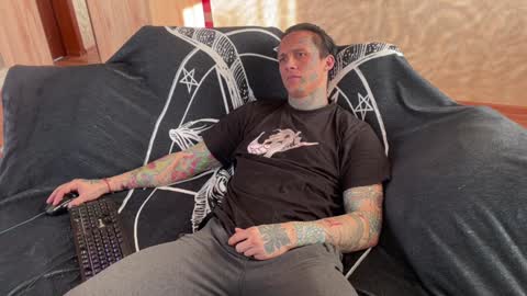 Snapshot of tommy__gun_ chatting on 02-05-25, 06:56 Tommy and Katana online show from 02-05-25, 06:56