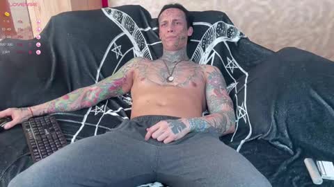 Snapshot of tommy__gun_ chatting on 02-10-25, 11:04 Tommy and Katana online show from 02-10-25, 11:04