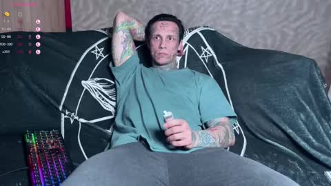 Snapshot of tommy__gun_ chatting on 02-12-25, 02:21 Tommy and Katana online show from 02-12-25, 02:21