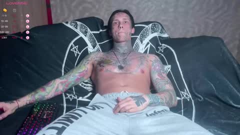 Snapshot of tommy__gun_ chatting on 02-16-25, 03:16 Tommy and Katana online show from 02-16-25, 03:16