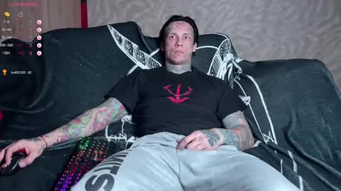 Snapshot of tommy__gun_ chatting on 02-17-25, 04:04 Tommy and Katana online show from 02-17-25, 04:04