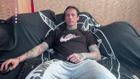 Snapshot of tommy__gun_ chatting on 02-18-25, 06:04 Tommy and Katana online show from 02-18-25, 06:04