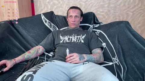 Snapshot of tommy__gun_ chatting on 02-19-25, 10:12 Tommy and Katana online show from 02-19-25, 10:12