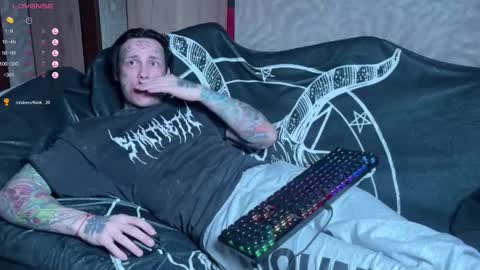 Snapshot of tommy__gun_ chatting on 02-20-25, 02:46 Tommy and Katana online show from 02-20-25, 02:46