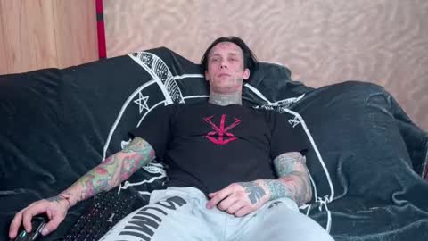 Snapshot of tommy__gun_ chatting on 02-23-25, 09:11 Tommy and Katana online show from 02-23-25, 09:11