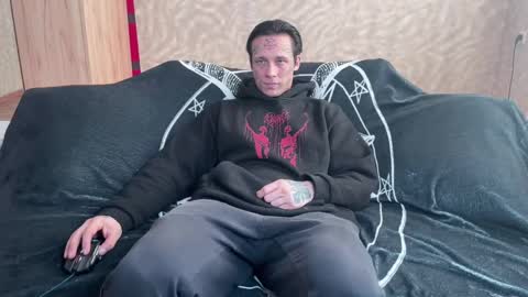 Snapshot of tommy__gun_ chatting on 03-01-25, 06:24 Tommy and Katana online show from 03-01-25, 06:24