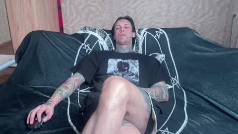 Snapshot of tommy__gun_ chatting on 03-05-25, 06:44 Tommy and Katana online show from 03-05-25, 06:44