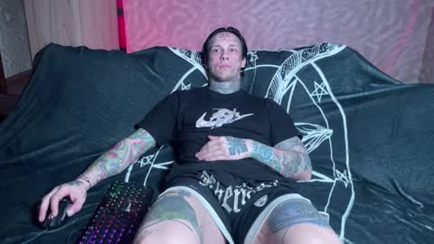 Snapshot of tommy__gun_ chatting on 03-08-25, 03:13 Tommy and Katana online show from 03-08-25, 03:13