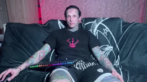 Snapshot of tommy__gun_ chatting on 03-10-25, 02:59 Tommy and Katana online show from 03-10-25, 02:59