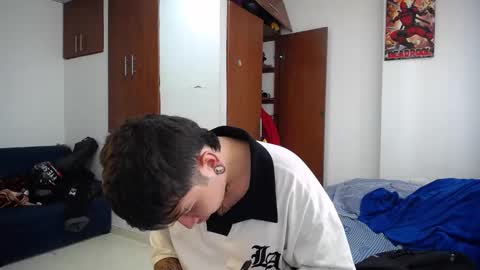 Snapshot of tommy_sins619 chatting on 02-03-25, 07:31 Dirty Tommy online show from 02-03-25, 07:31