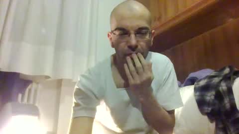 Snapshot of tommycorner chatting on 02-08-25, 10:51 tommycorner online show from 02-08-25, 10:51